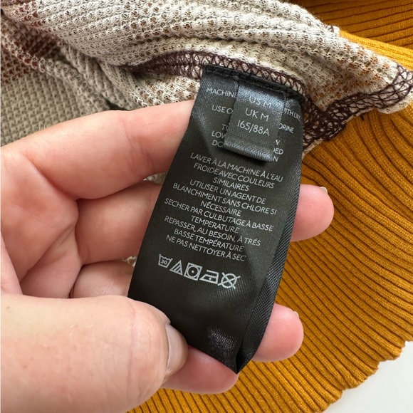 Urban Outfitters Women’s Medium Yellow Striped Mock Waffle Knit Thermal Shirt - Picture 3 of 5